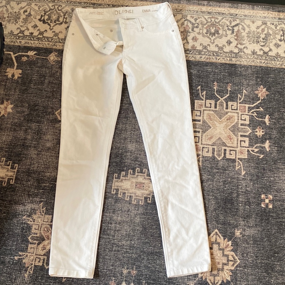 Women’s size 27 DL1961 Emma Legging in White